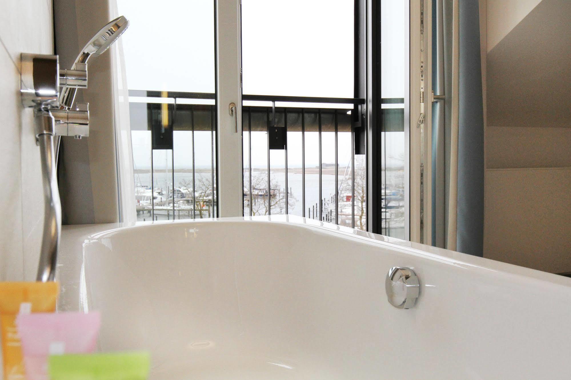 Hafenhotel Meereszeiten Heiligenhafen Luaran gambar